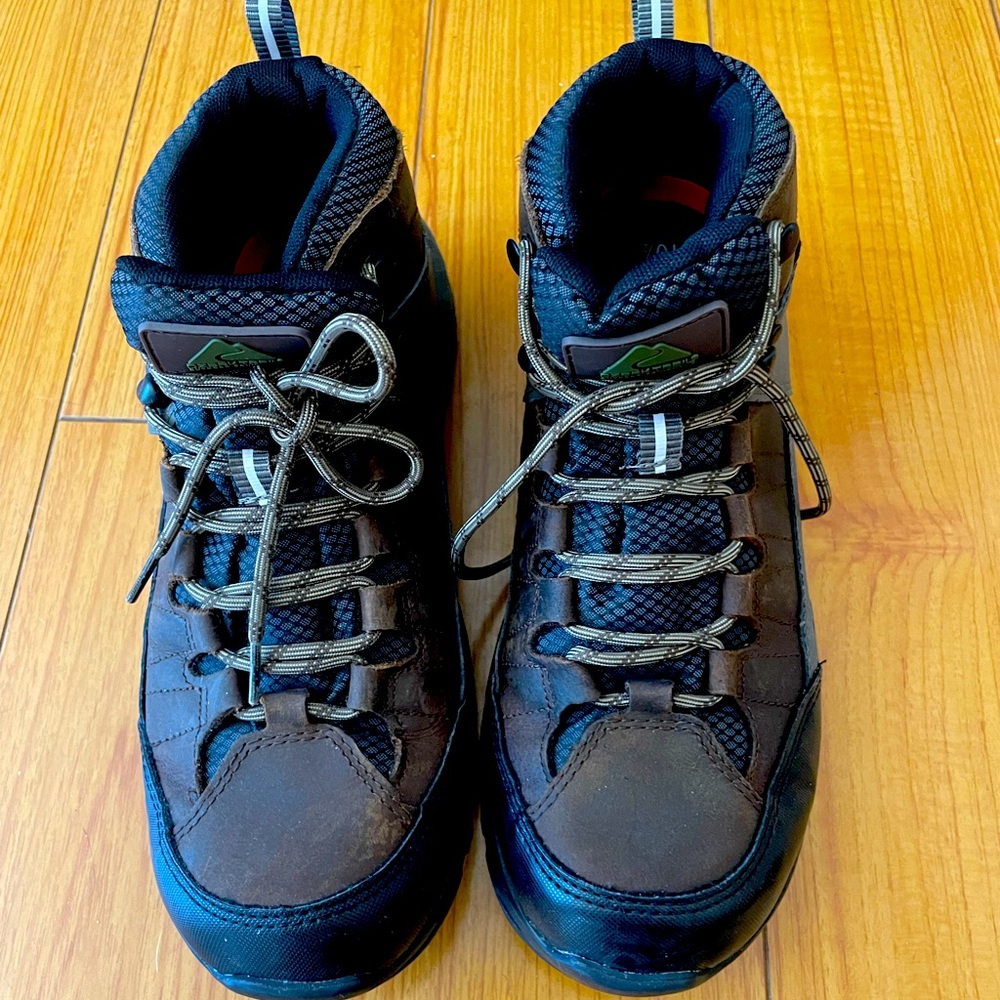 Men’s hiking boots